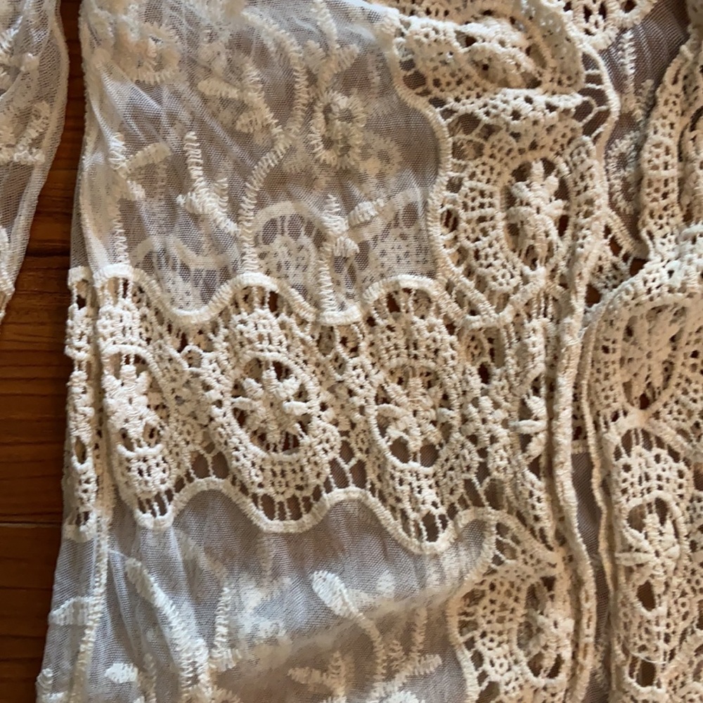 Lace crochet duster - Picture 2 of 6
